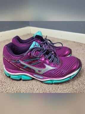 Mizuno Women's Magenta and Teal Athletic Running Shoes